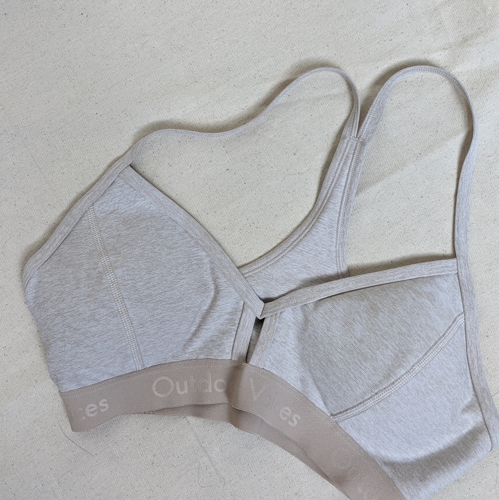 COPY - Outdoor Voices Keyhole Racerback Bra Cream…